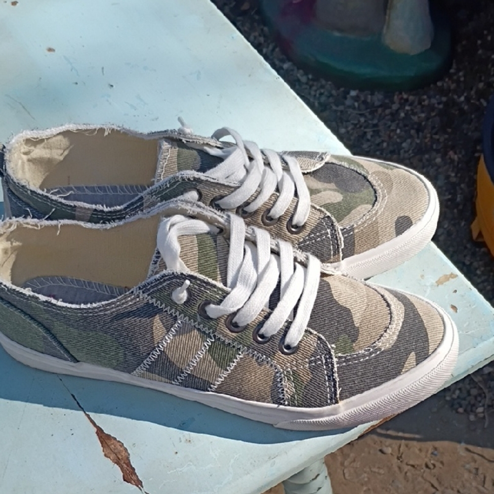 Camouflage Womens Sneakers with White Laces